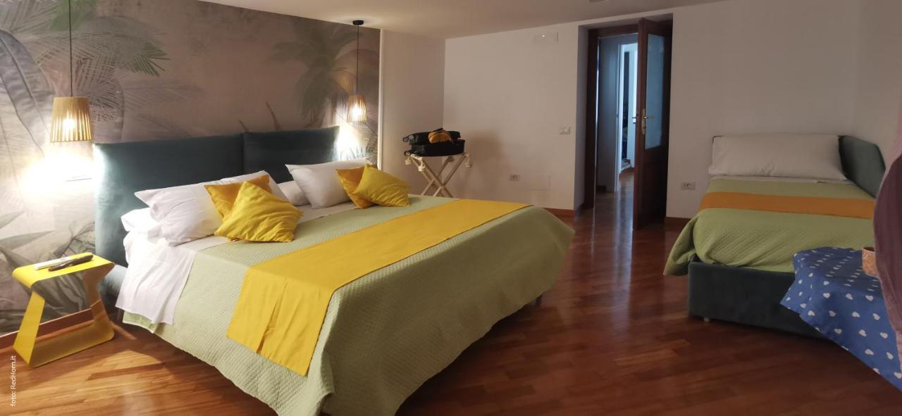 Two Rooms Chiaia 37 Νάπολη Εξωτερικό φωτογραφία