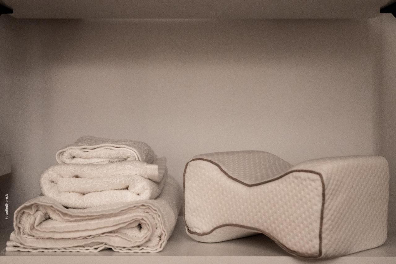 Two Rooms Chiaia 37 Νάπολη Εξωτερικό φωτογραφία