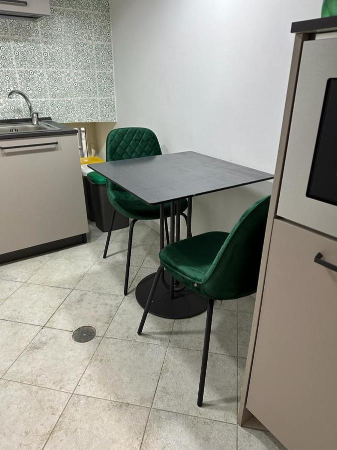 Two Rooms Chiaia 37 Νάπολη Εξωτερικό φωτογραφία