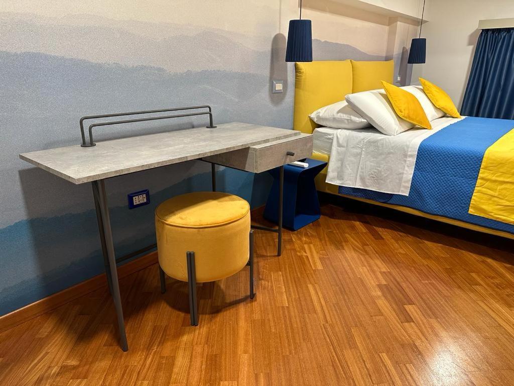 Two Rooms Chiaia 37 Νάπολη Εξωτερικό φωτογραφία